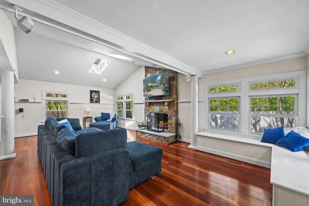 Photo of 6 STARLIGHT COURT