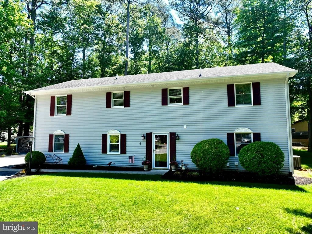 Photo of 4 BURR HILL DRIVE