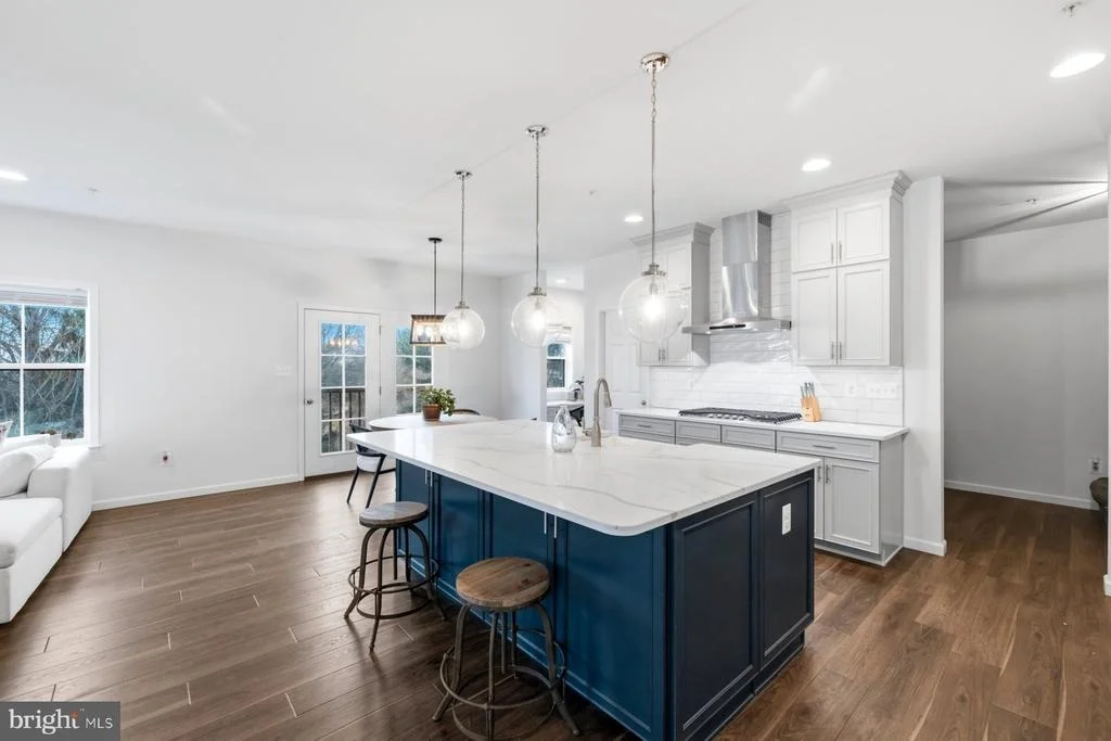 Photo of 2758 HILLFIELD DRIVE