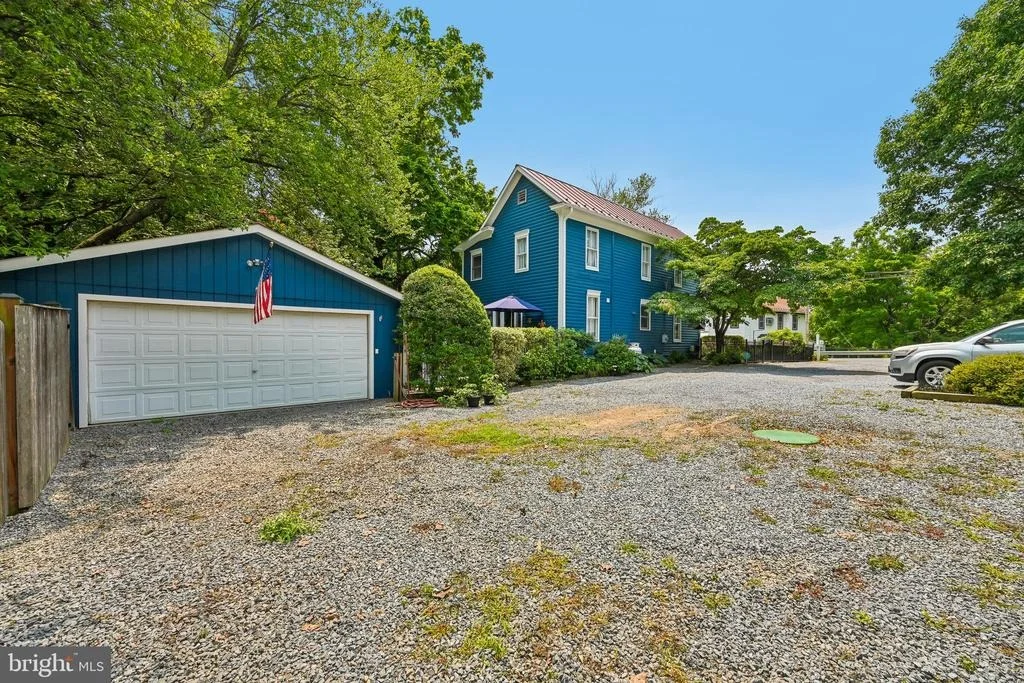 Photo of 20925 CLARKSBURG ROAD