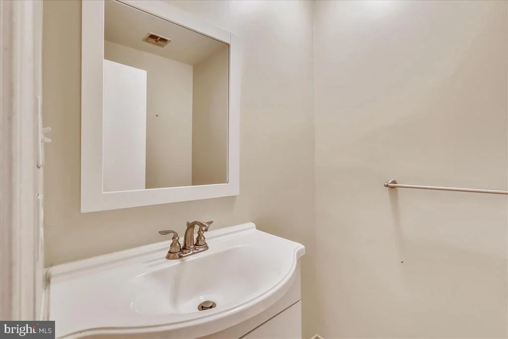 Photo of 3005 BIRCHTREE LANE