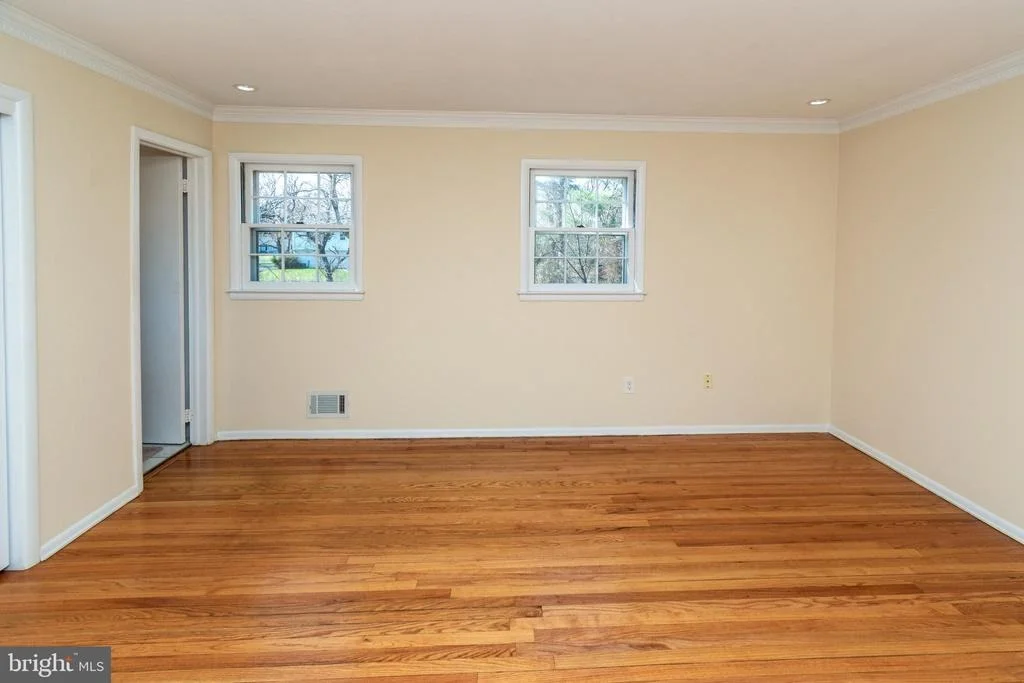 Photo of 6 JEFFREY LANE