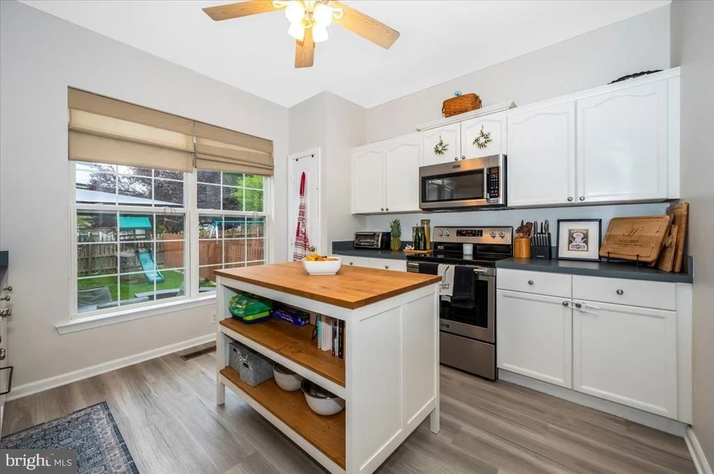 Photo of 9548 KINGSTON PLACE