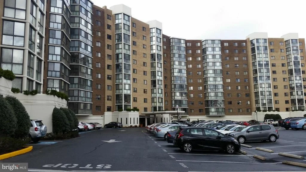 Photo of Unit 3301 at 15115 INTERLACHEN DRIVE