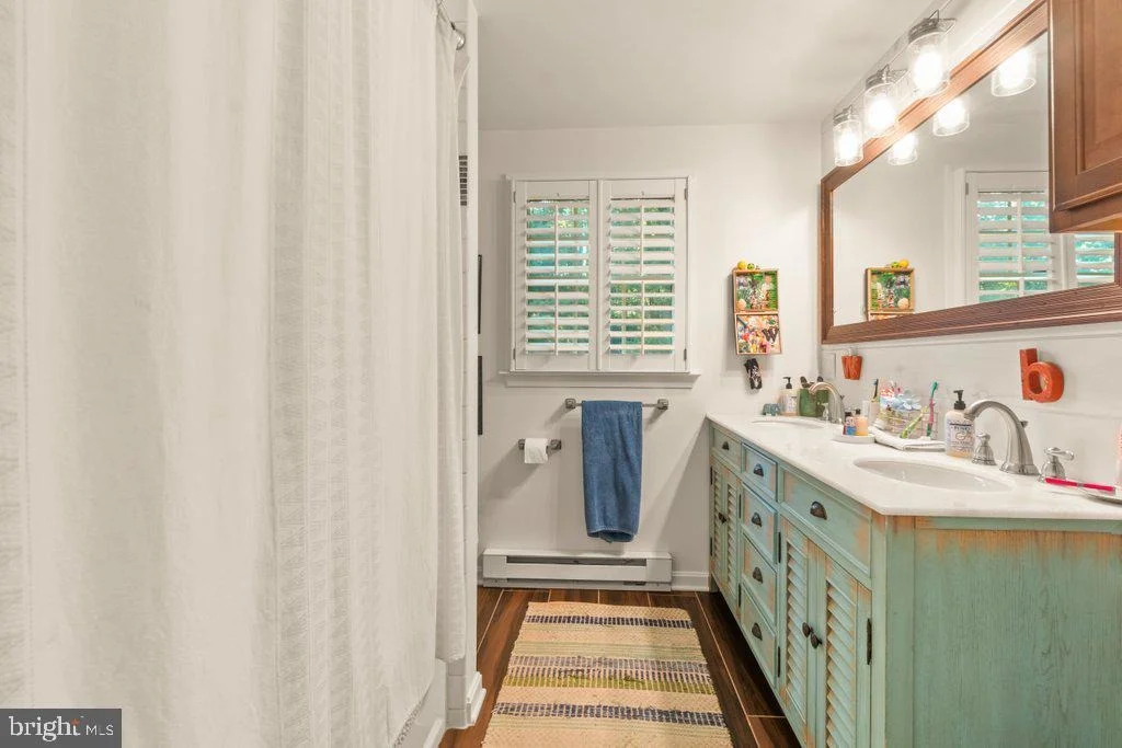 Photo of 4208 RAVENHURST CIRCLE