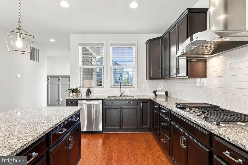 Photo of 1010 COUBERTIN DRIVE SE