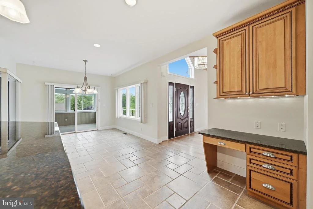 Photo of 160 CLIFFVIEW DRIVE