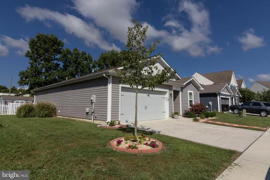 Photo of 142 POND VIEW LANE