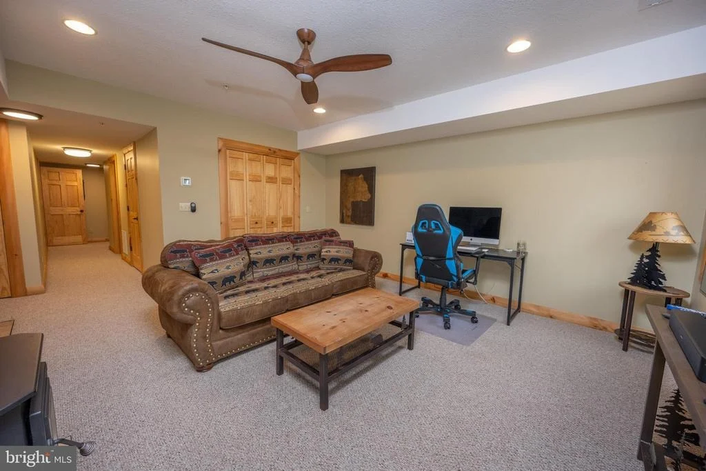 Photo of 276 SUNDANCE WAY