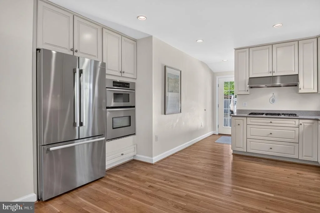 Photo of 104 WILLIAMSBURG DRIVE