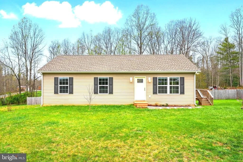 Photo of 845 SEVILLE