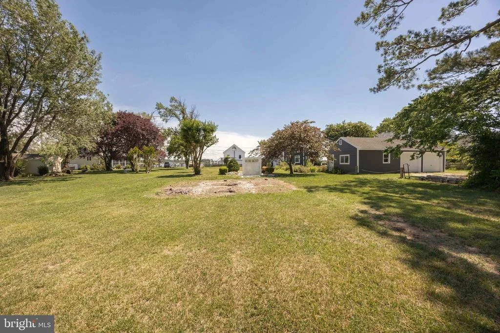 Photo of 23848 RIVER STREET