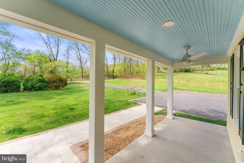 Photo of 11066 MORELAND ROAD