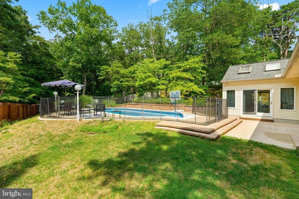 Photo of 10 SILVER HILL LANE