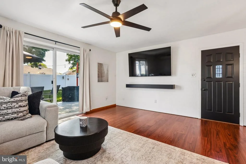 Photo of 469 WINDSOR DRIVE
