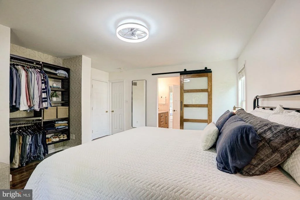 Photo of 119 N MEADOW DRIVE