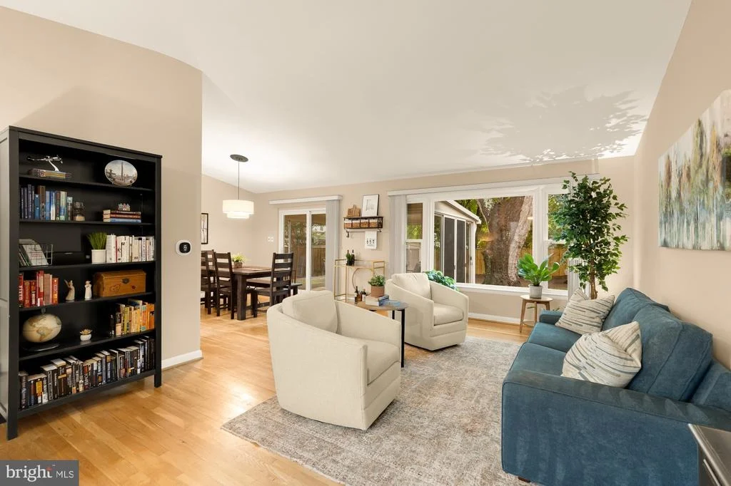 Photo of 1024 DEVERE DRIVE