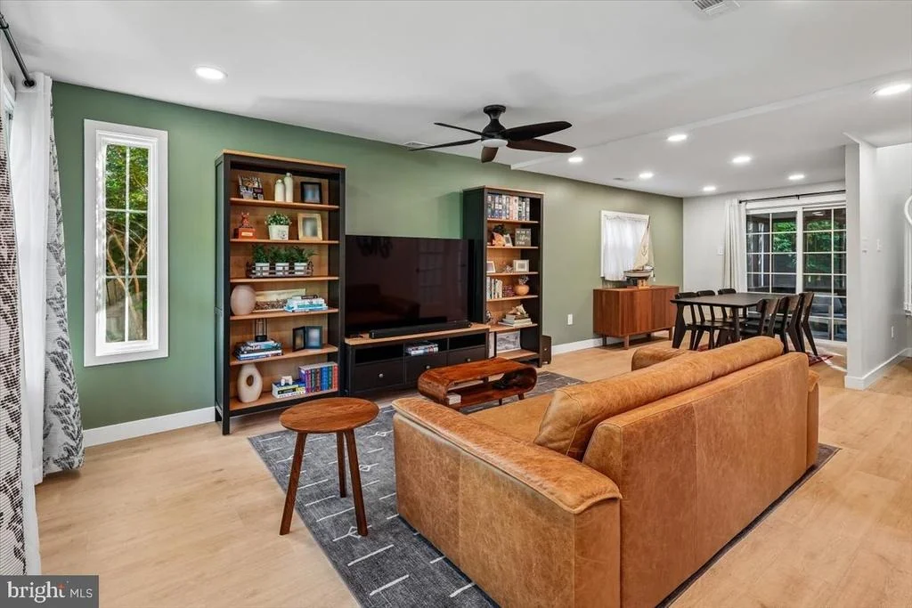 Photo of 613 WEST DRIVE