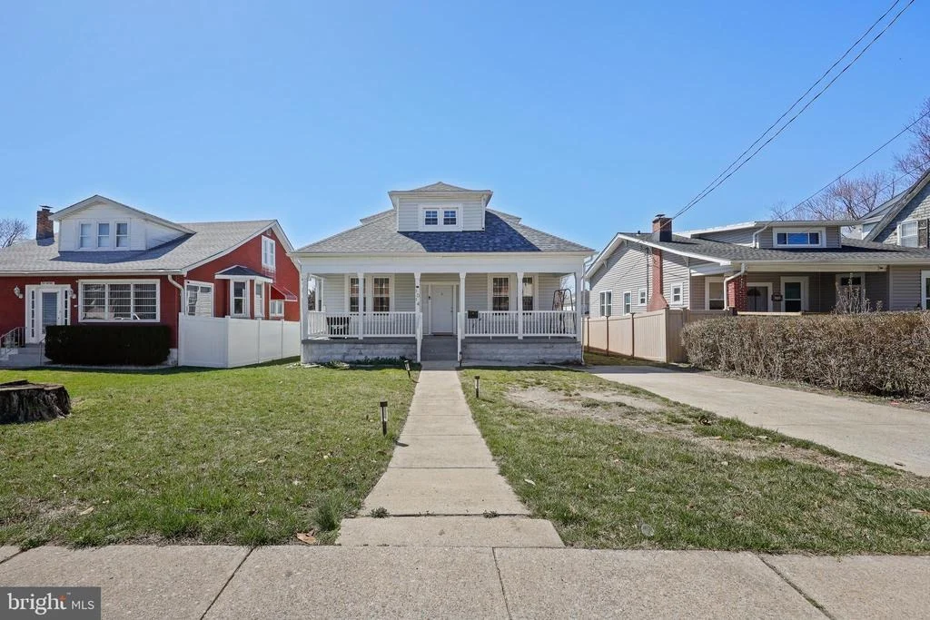 Photo of 1014 LEEDS AVENUE