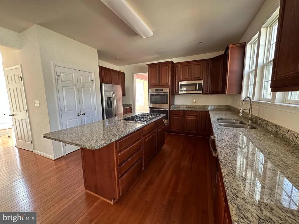 Photo of 7376 TOTTENHAM DRIVE