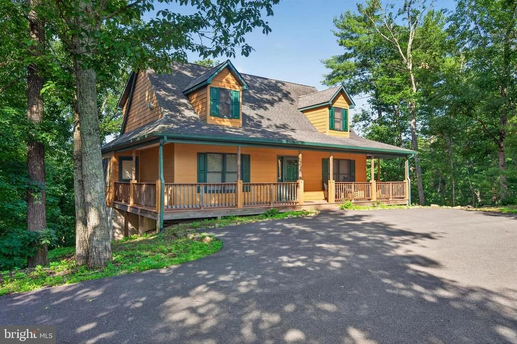 Photo of 14 VICKIE WAY