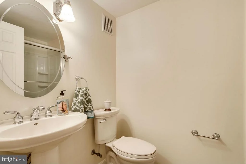 Photo of 1302 TREASURE DRIVE