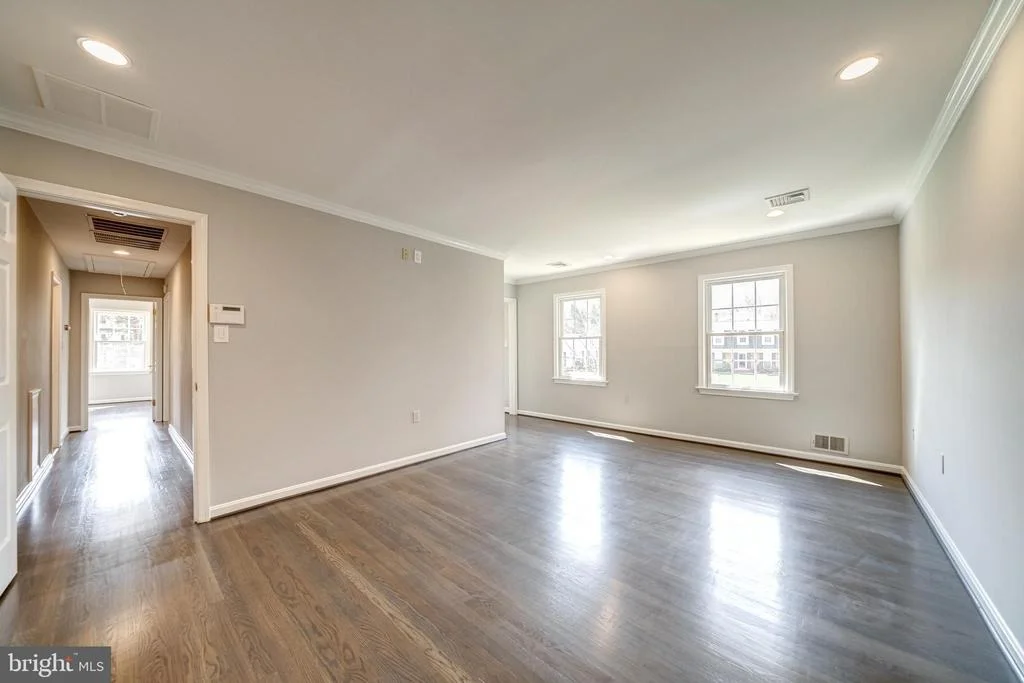 Photo of 6202 NETHERCOMBE COURT