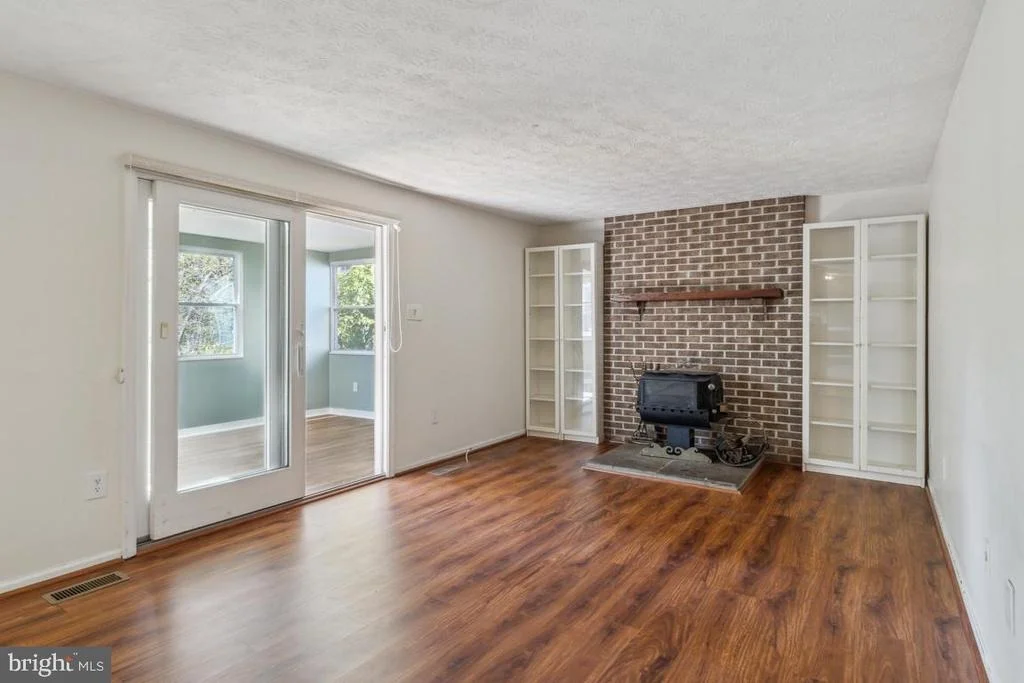 Photo of 8032 RED JACKET WAY