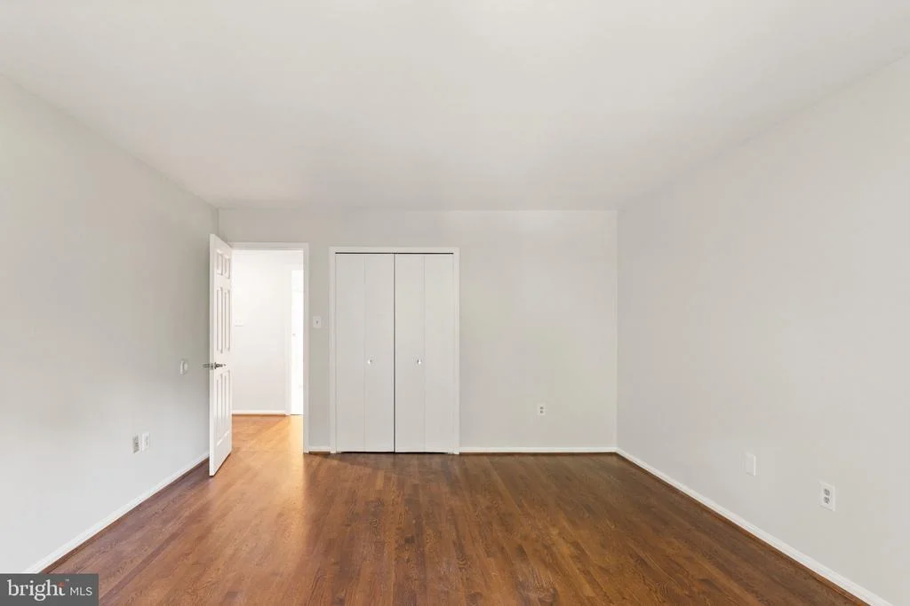 Photo of 2037 DURAND DRIVE