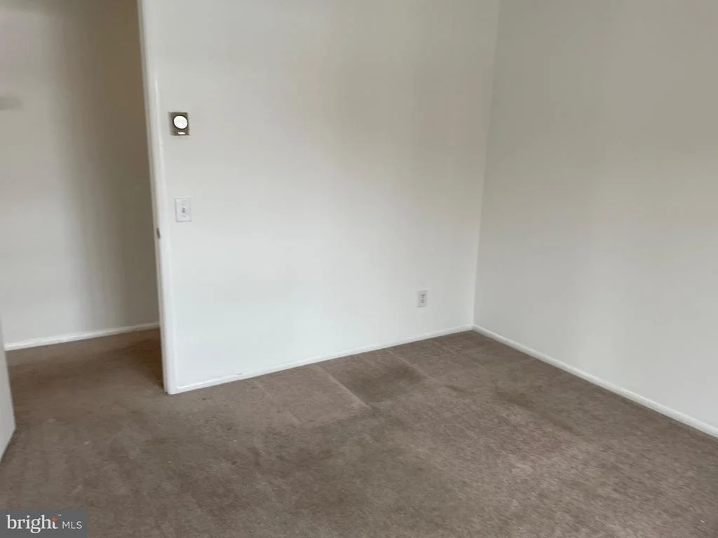 Photo of Unit 142A at 3510 FOREST EDGE DRIVE