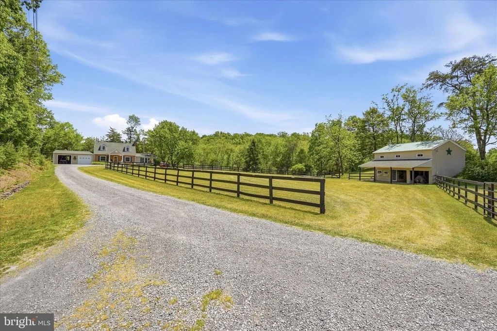 Photo of 2983 MILLWOOD PIKE