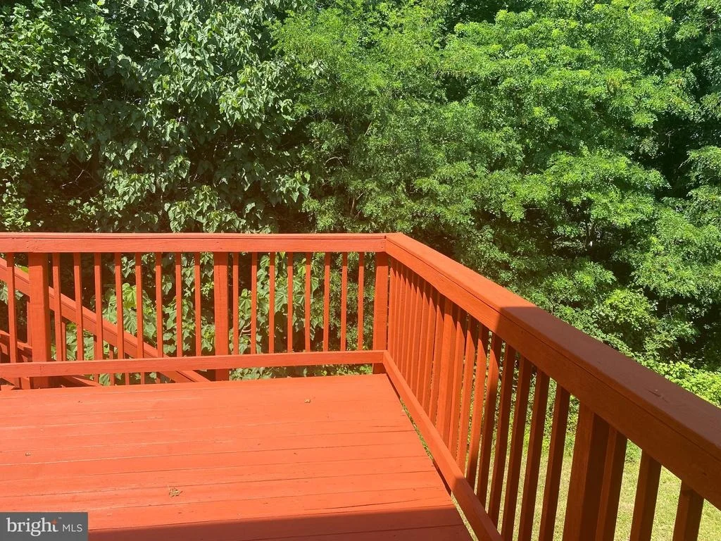 Photo of 5442 SIR DOUGLAS DRIVE