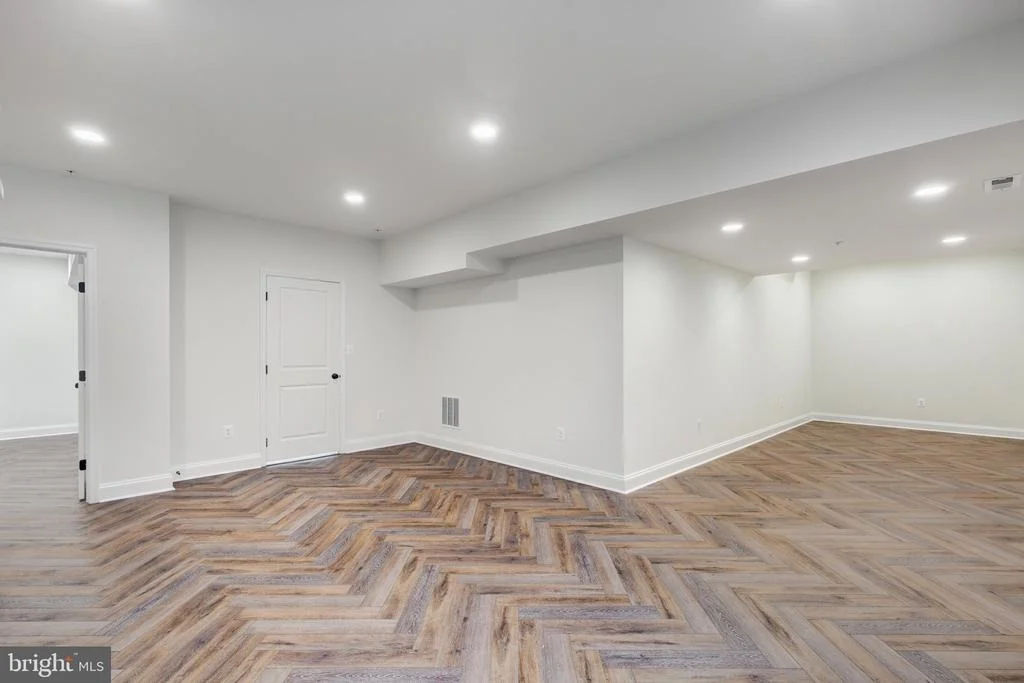 Photo of 14307 OAK MEADOW ROAD