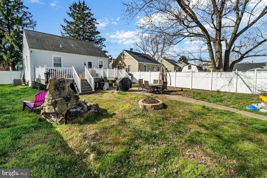 Photo of 110 DORIS AVENUE