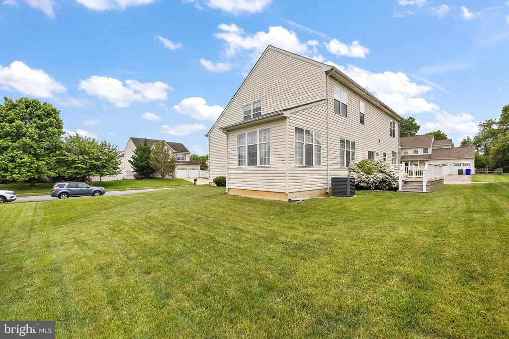 Photo of 704 SHIPTON ROAD