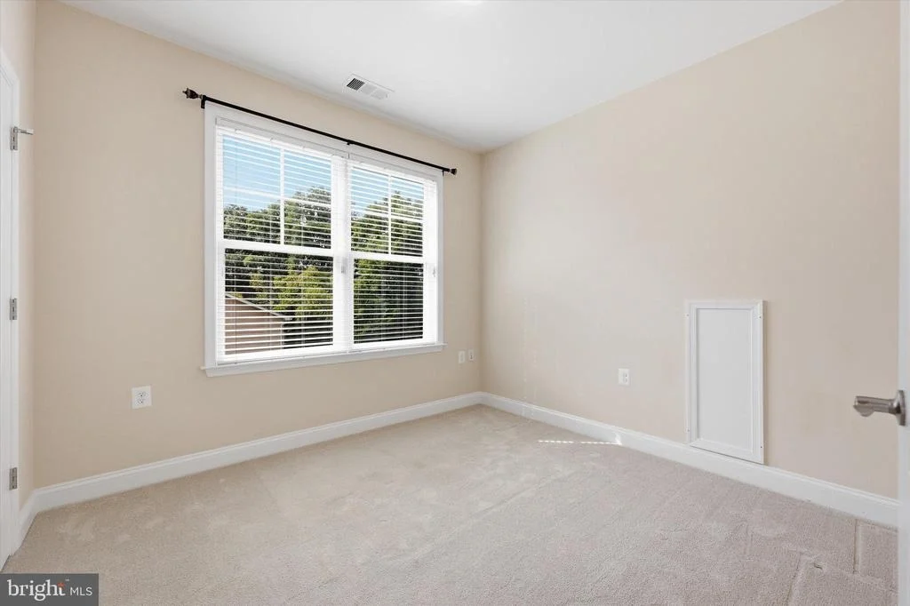 Photo of 2924 MILL ISLAND PARKWAY