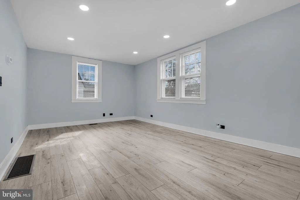 Photo of 116 HOUGH STREET