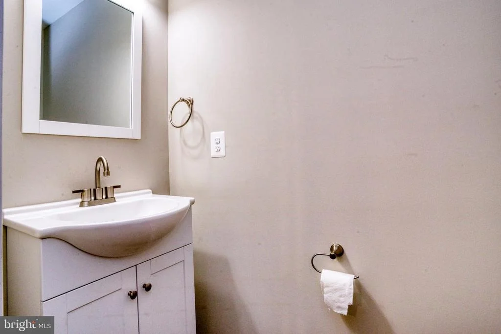 Photo of 4085 STEPNEYS PLACE