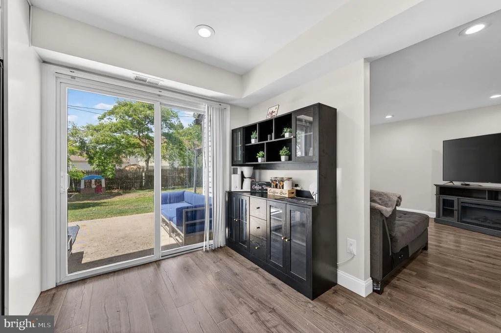 Photo of 4202 MINSTRELL LANE