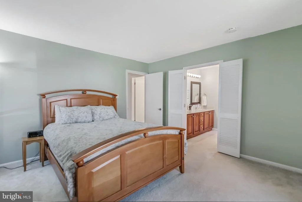 Photo of 13827 BEACON HOLLOW LANE
