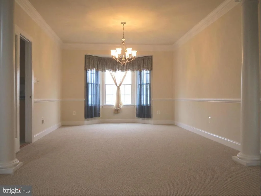 Photo of 21920 MANOR CREST LANE