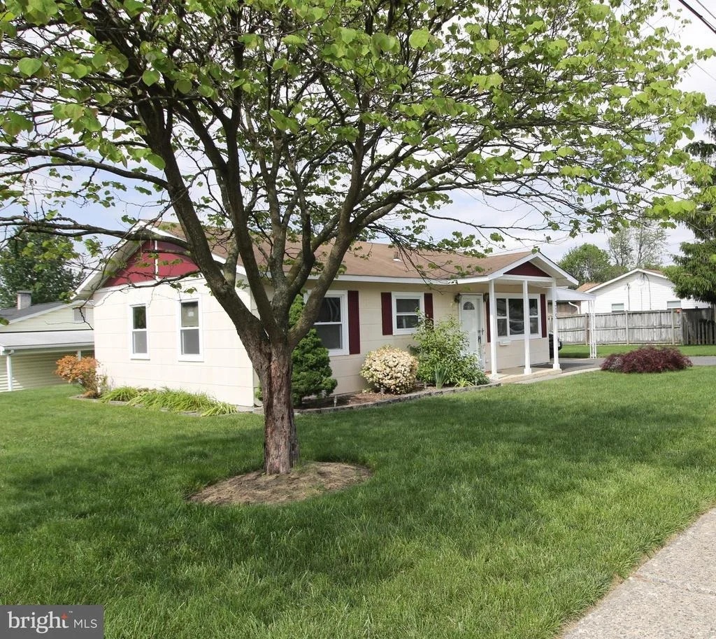 Photo of 315 THOMAS AVENUE