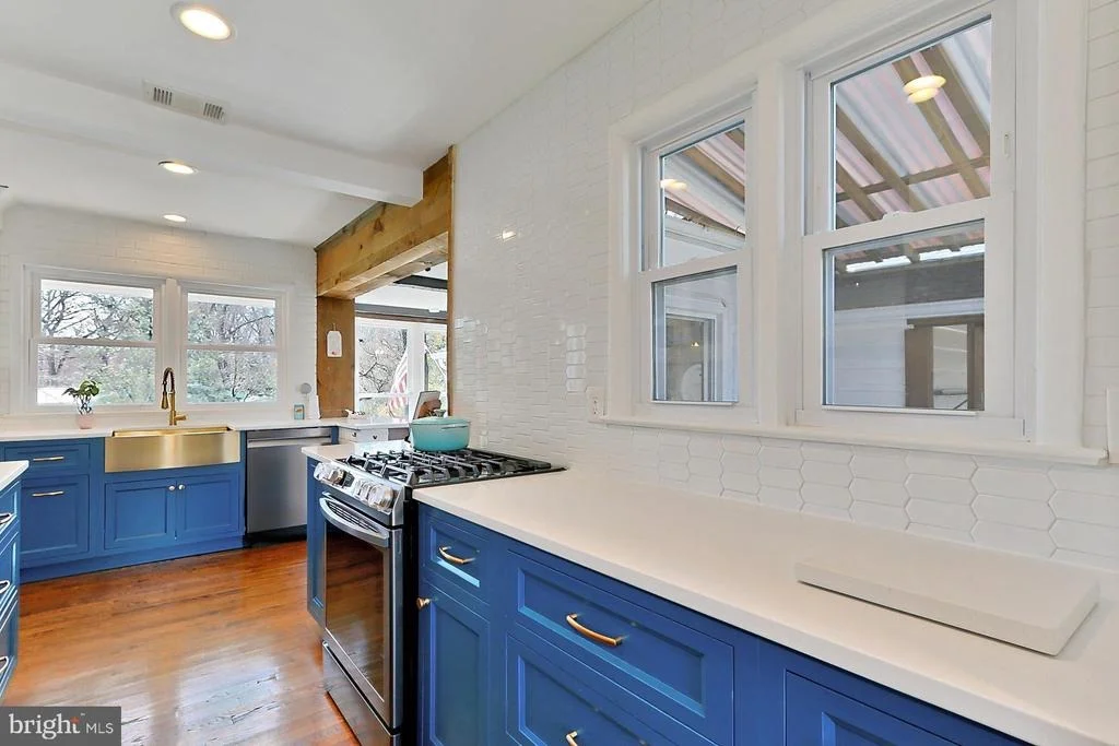 Photo of 4221 SAINT JEROME DRIVE