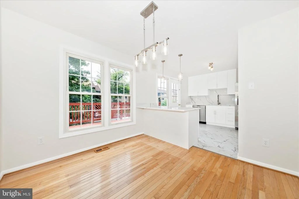 Photo of 176 STONEYBROOK COURT