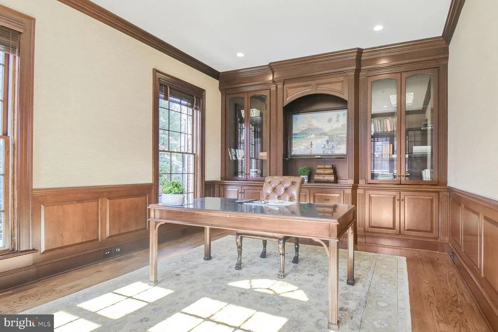 Photo of 1935 FOXVIEW CIRCLE NW