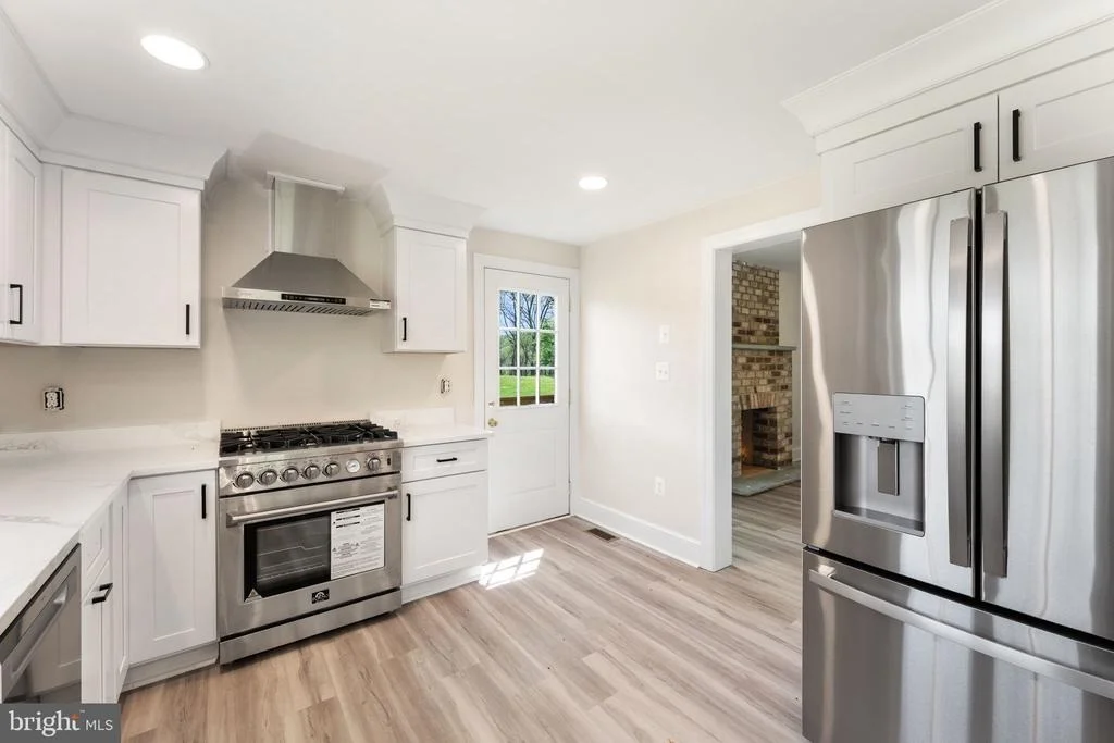 Photo of 11066 MORELAND ROAD