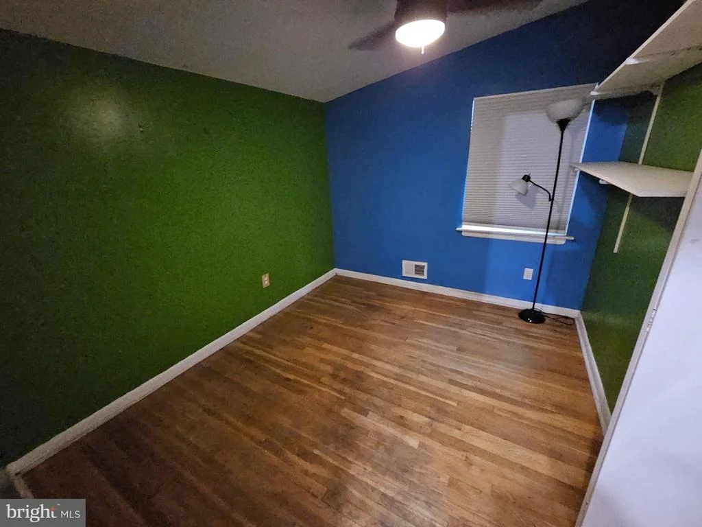Photo of 420 LAMBERTON DRIVE