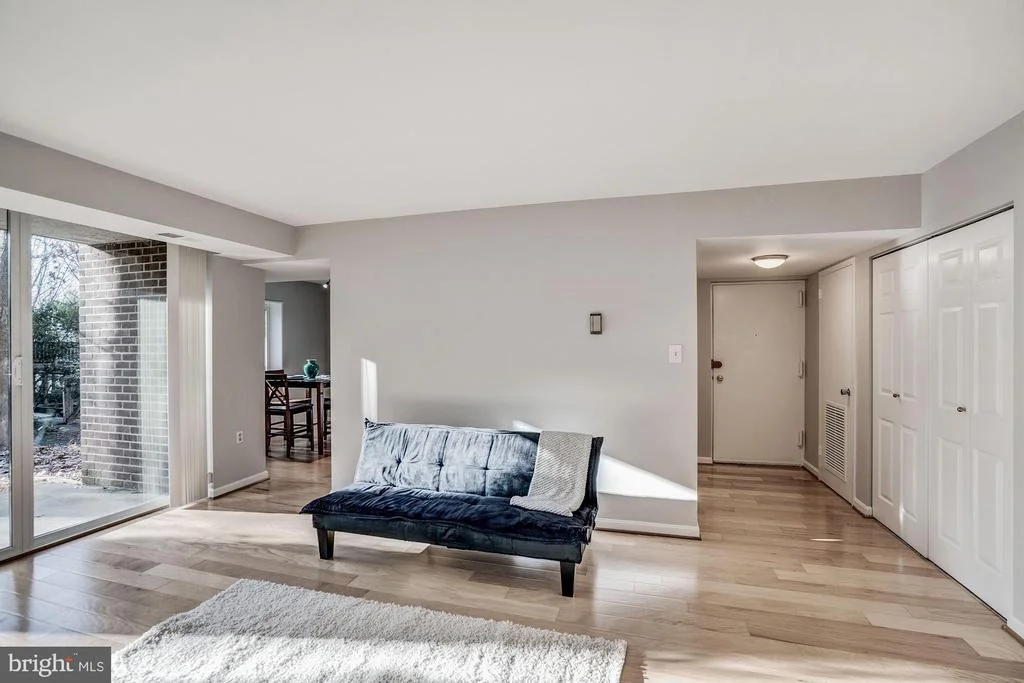 Photo of Unit 1A at 1540 NORTHGATE SQUARE