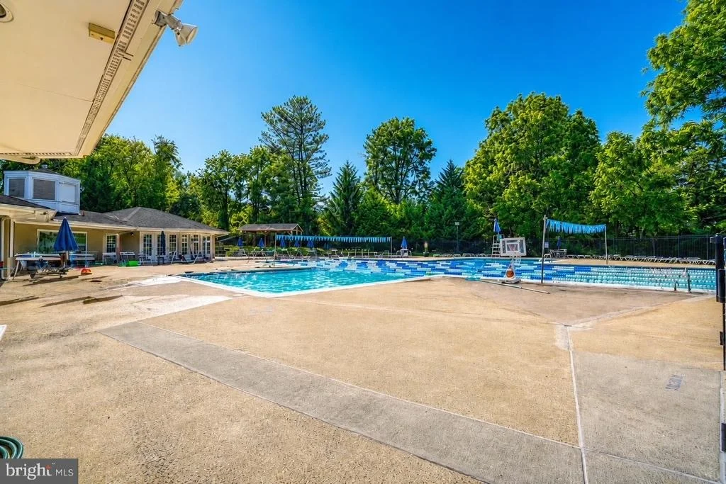 Photo of 9501 WALLINGFORD DRIVE