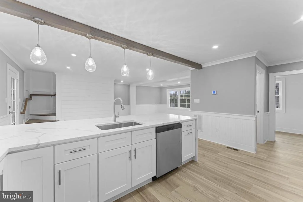 Photo of 305 WINE STREET